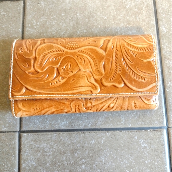 Patricia Nash Terresa Florence  Trifold Leather Wallet - Picture 1 of 8